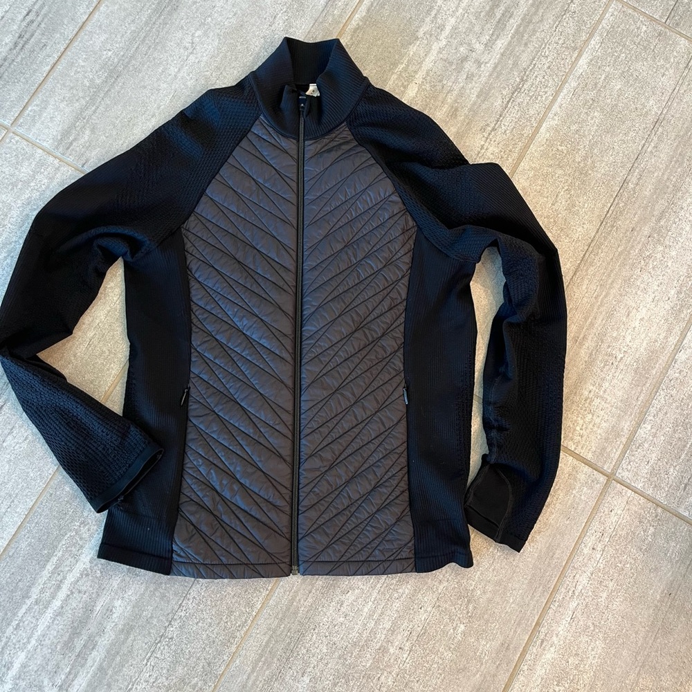 Athleta jacket  black XL fits like ML I’m 12/14 and it’s snug good condition